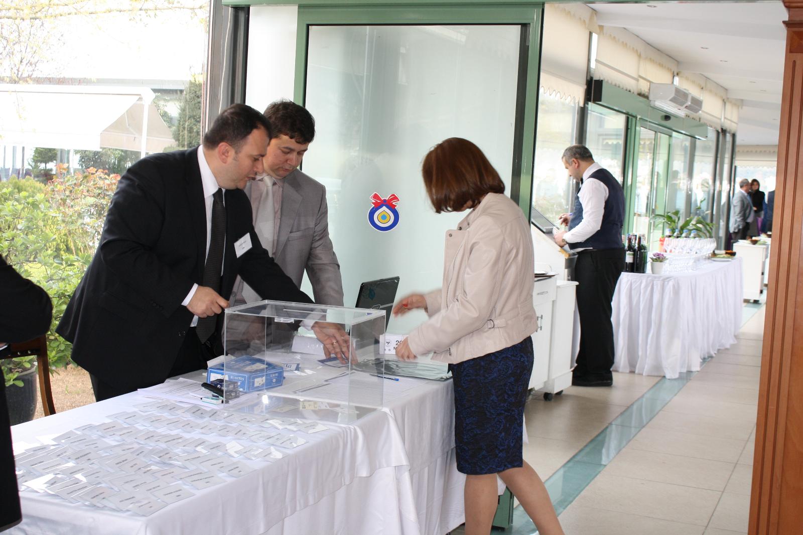 16/04/2011 Geleneksel Mezunlar Yemeği