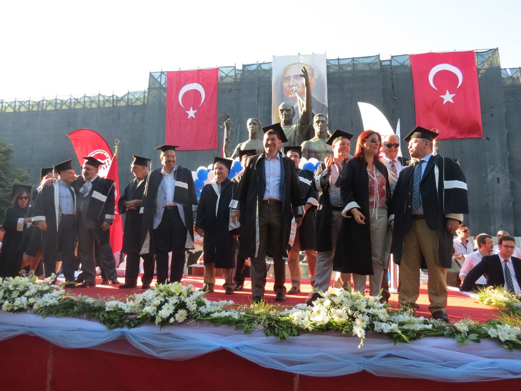 2014 MEZUNİYET TÖRENİ - 1984 mezunlarının sembolik mezuniyetleri