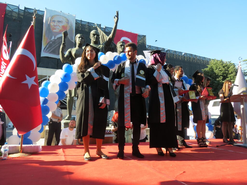 2014 MEZUNİYET TÖRENİ - 1984 mezunlarının sembolik mezuniyetleri