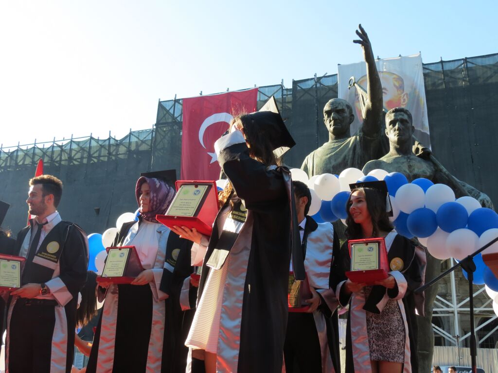 2014 MEZUNİYET TÖRENİ - 1984 mezunlarının sembolik mezuniyetleri