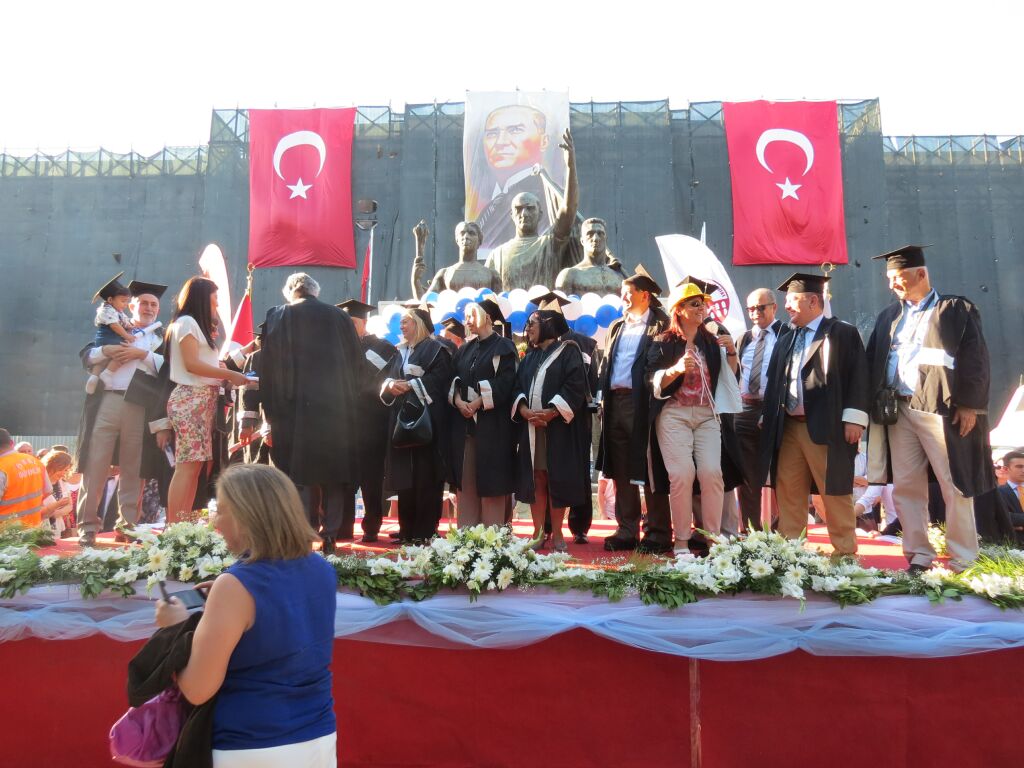 2014 MEZUNİYET TÖRENİ - 1984 mezunlarının sembolik mezuniyetleri
